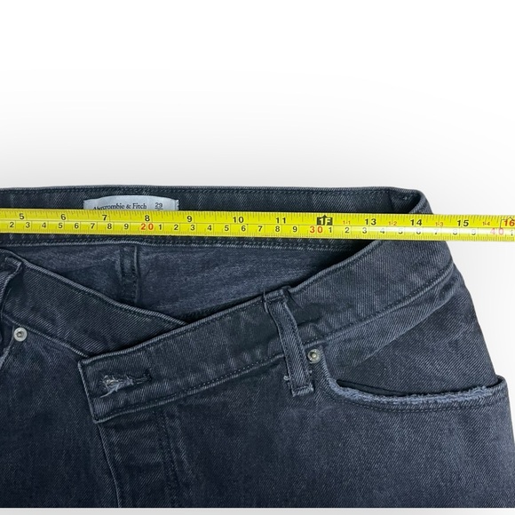 Abercrombie Fitch Women Jeans  Black Dad High Rise Size 29 - Picture 6 of 7